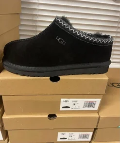 UGG SLIPPERS & BOOTS PALLET PREMIUM FOOTWEAR LOAD